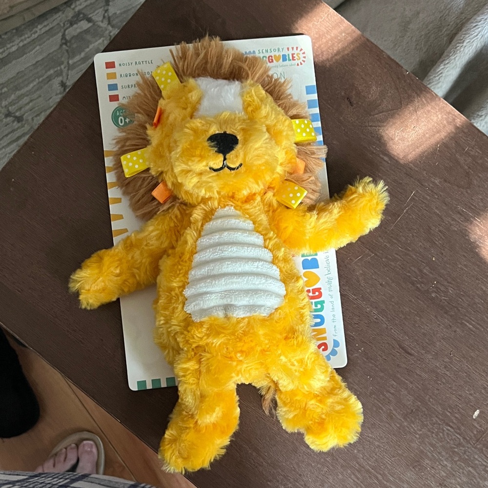 Sensory Snugg❤️bles-Plush Yellow Lion Comfort Toy with Ribbon Mane - Picture 3 of 7